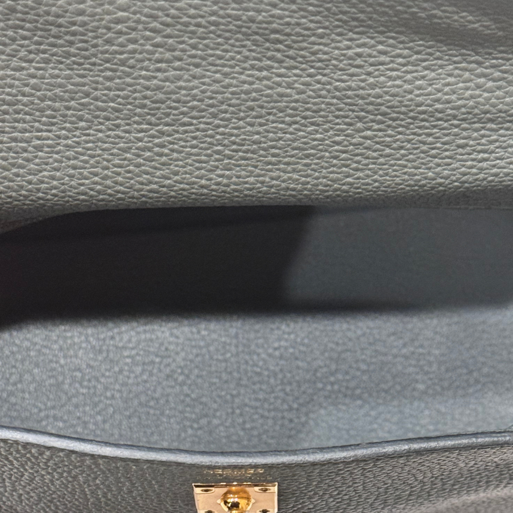 Hermès Kelly Vert Amande Togo 25CM Gold HW
