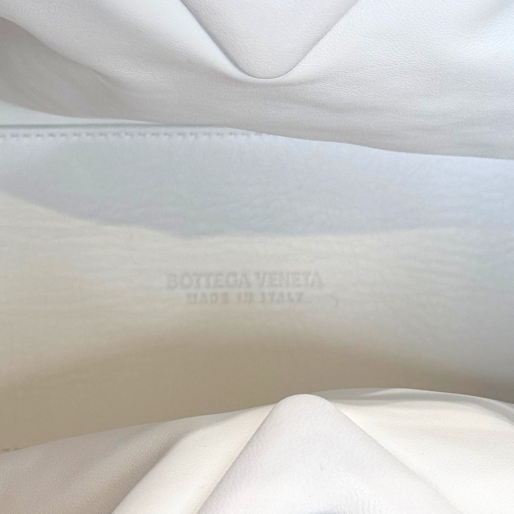 Bottega Veneta White Curly Raffia Point Bag