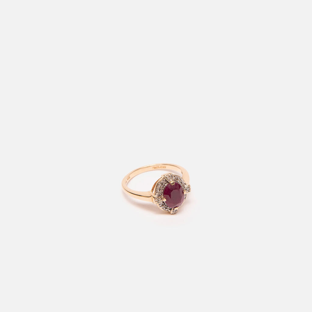 14K Yellow Gold Thai Oval Ruby Ring