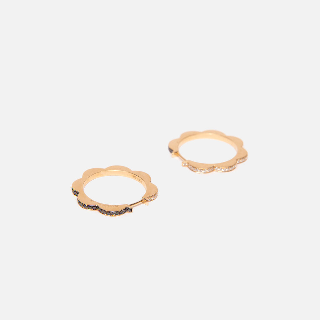 Cadar 18k Yellow Gold White & Black Diamond Scalloped Hoops Earrings