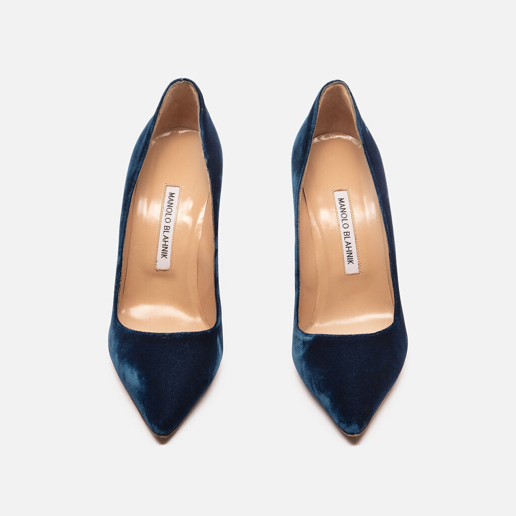 Manolo Blahnik Blue Velvet Pump