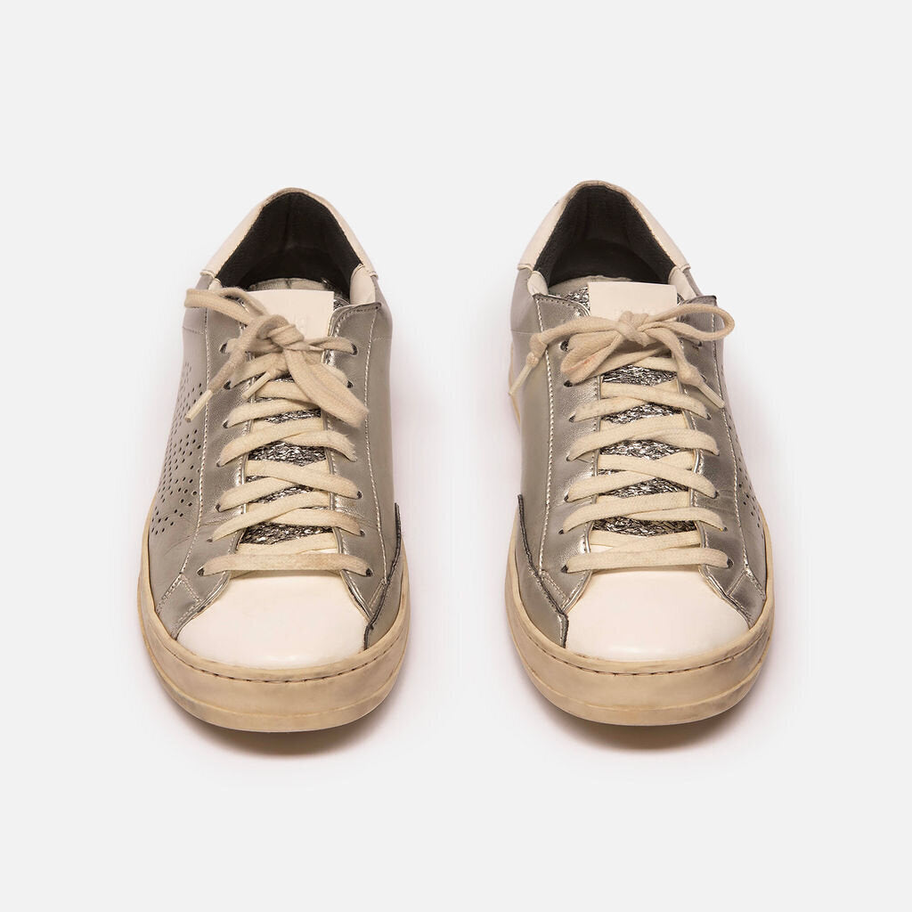 P448 Silver Metallic Tongue