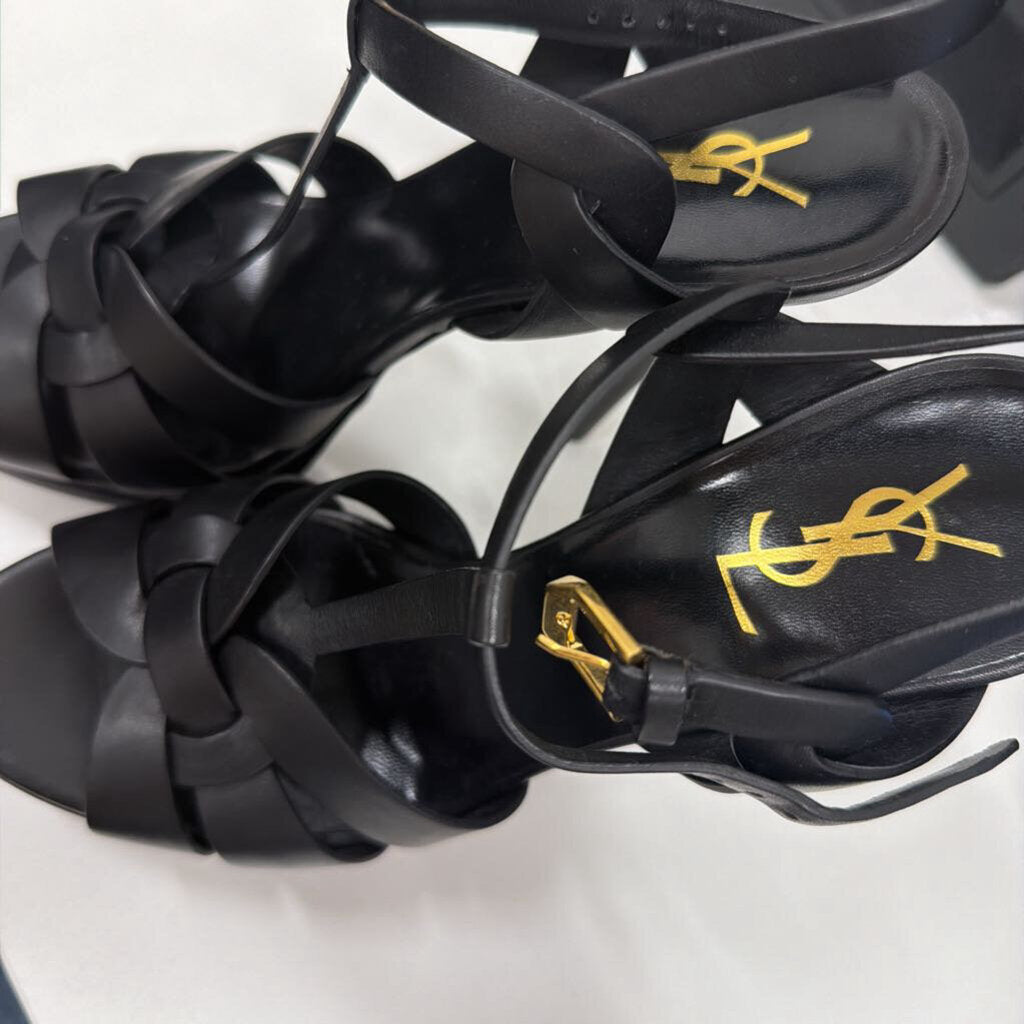 Black Leather Tribute Shoe, 40
