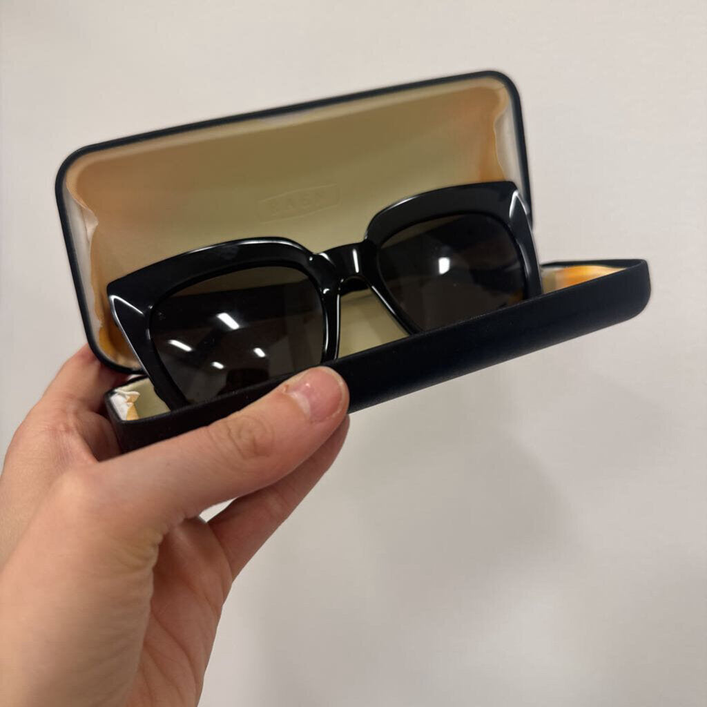 Black Oversized Square Sunglasses w/ Case