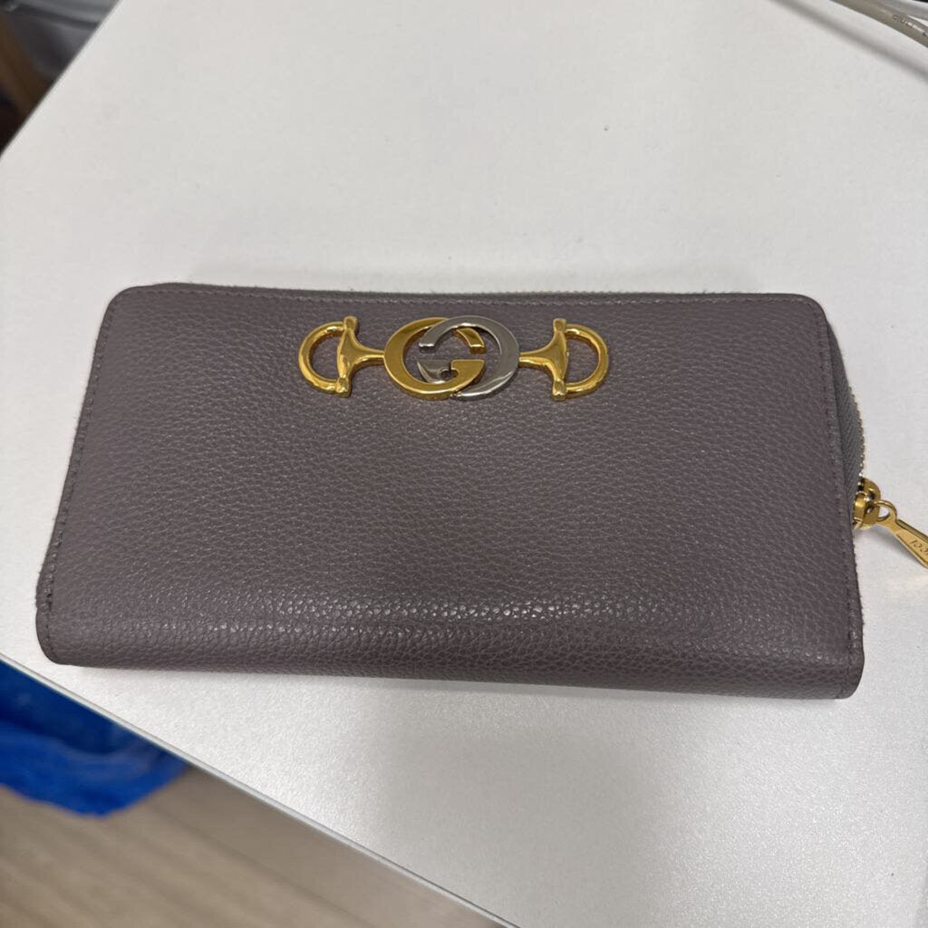 Grey Leather Zumi Wallet