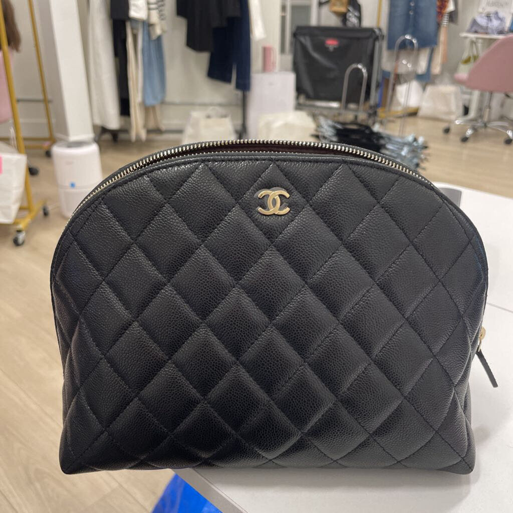 '25 Black Caviar Quilted Cosmetic Pouch (Full Set)