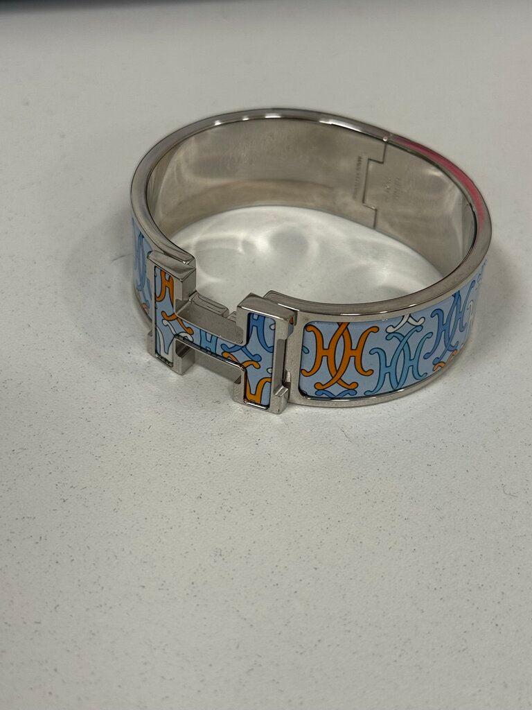 Silver Tone Blue Enamel Clic H Lift Bracelet