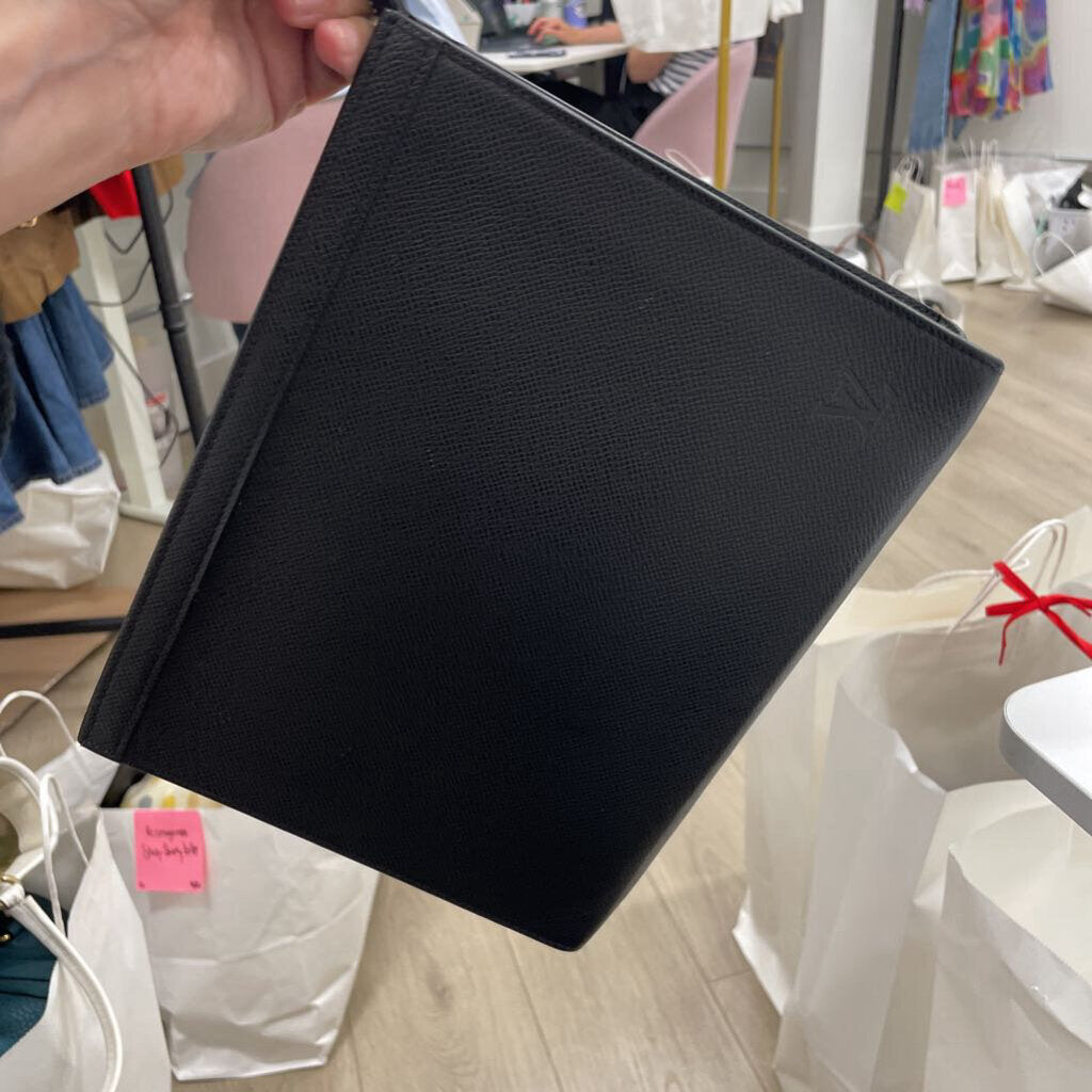 Black Pochette Voyage MM