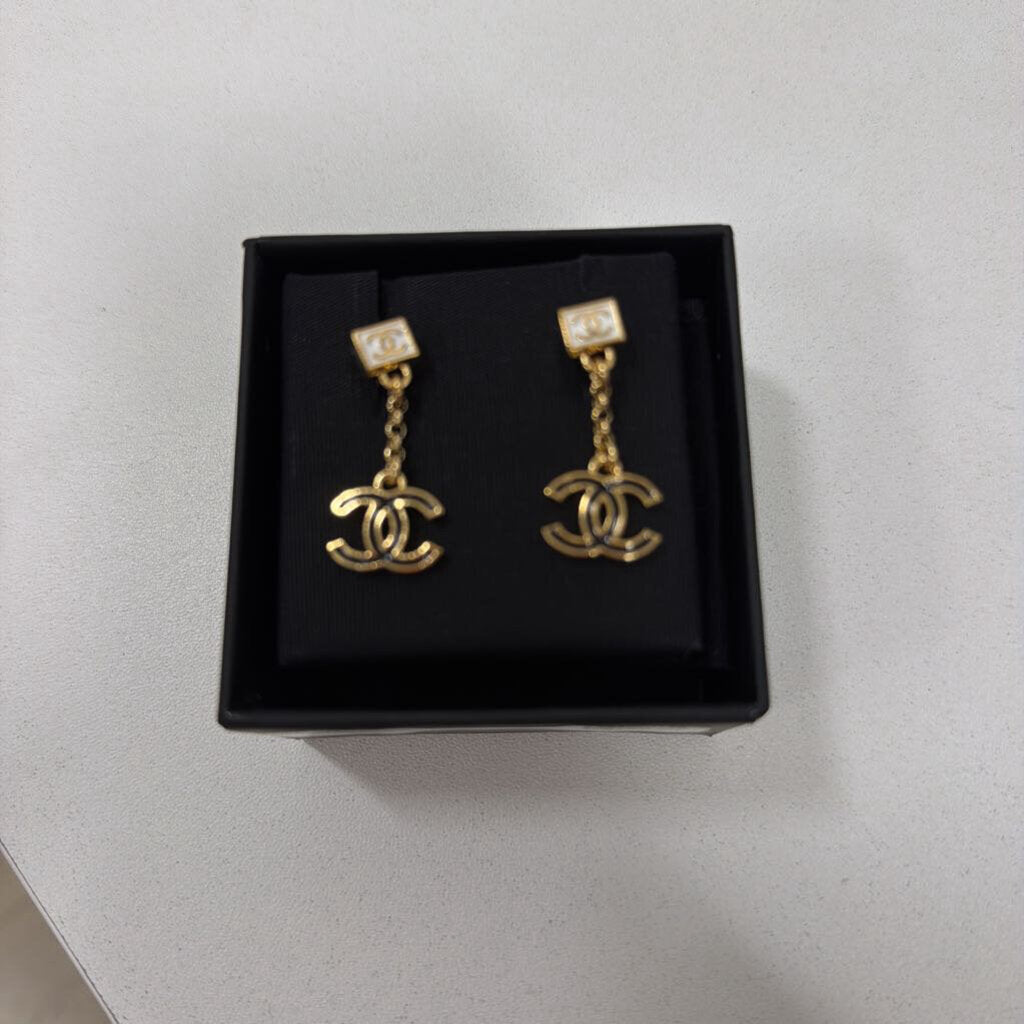 Gold Black Enamel CC Drop Earrings (NWT)