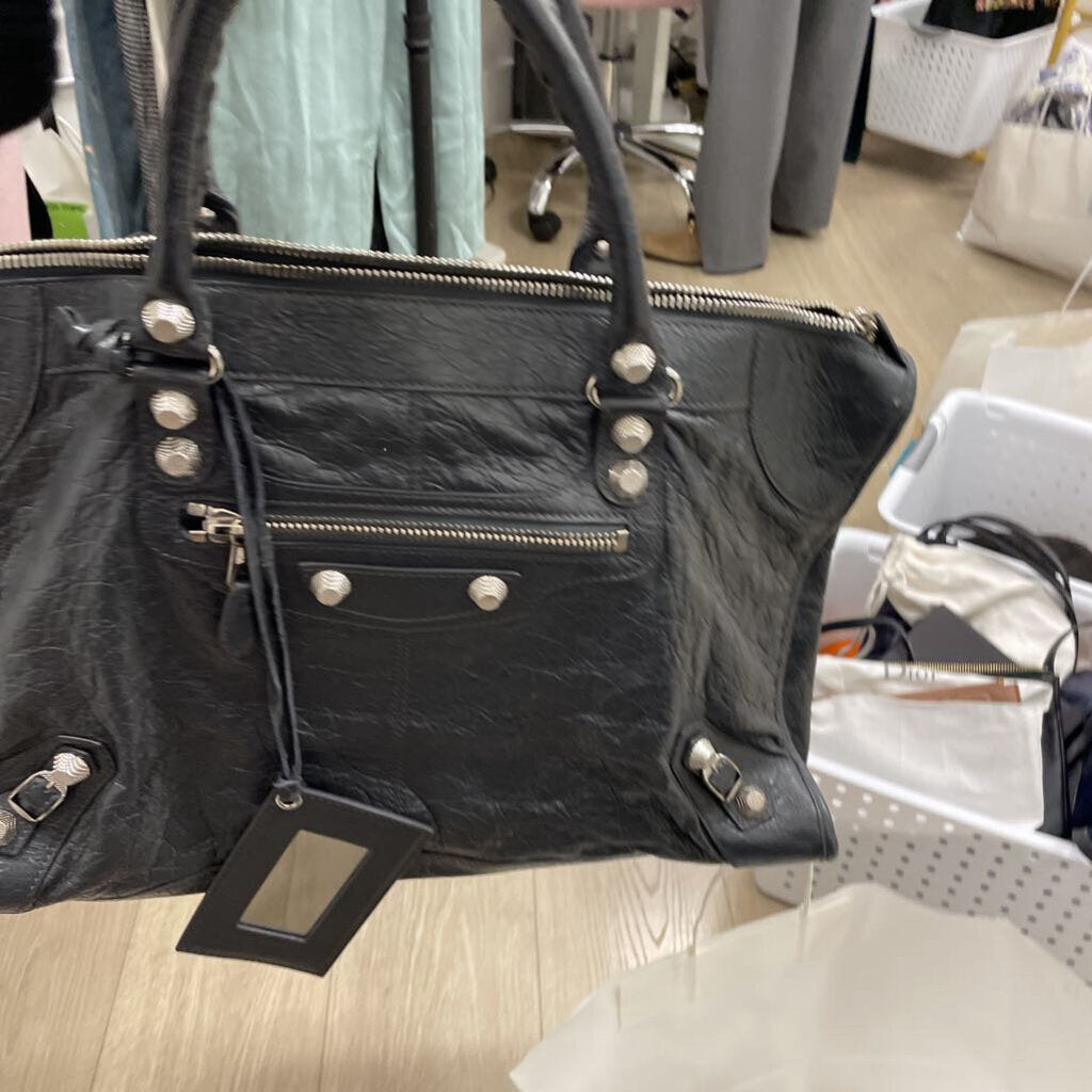Grey Giant CIty Tote