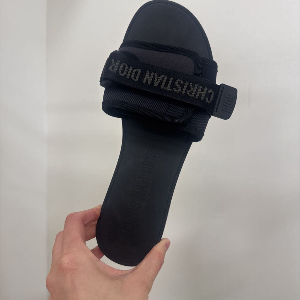 Black Rubber Velcro-Strap Slides