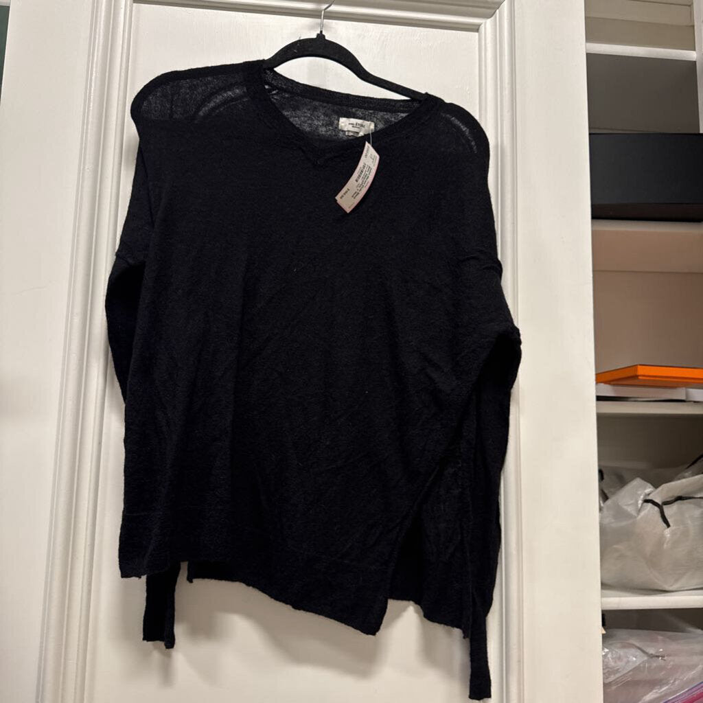 Black Baby Alpaca/Poly V Neck Sweater