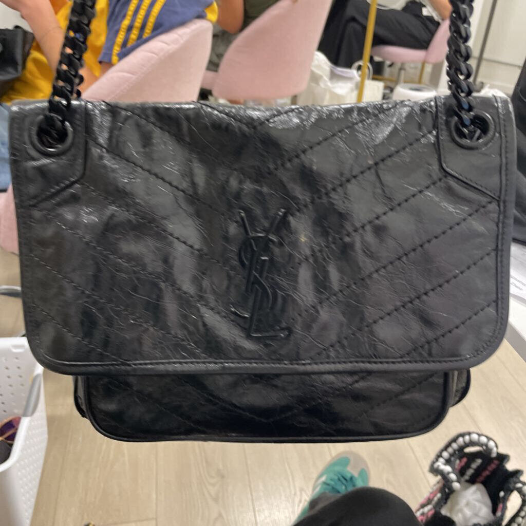 Black Niki Medium Shoulder Bag