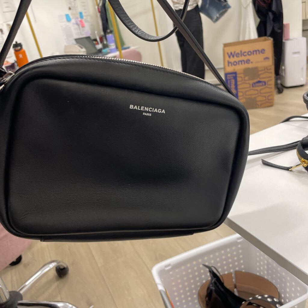 Black Leather Everyday Camera Bag