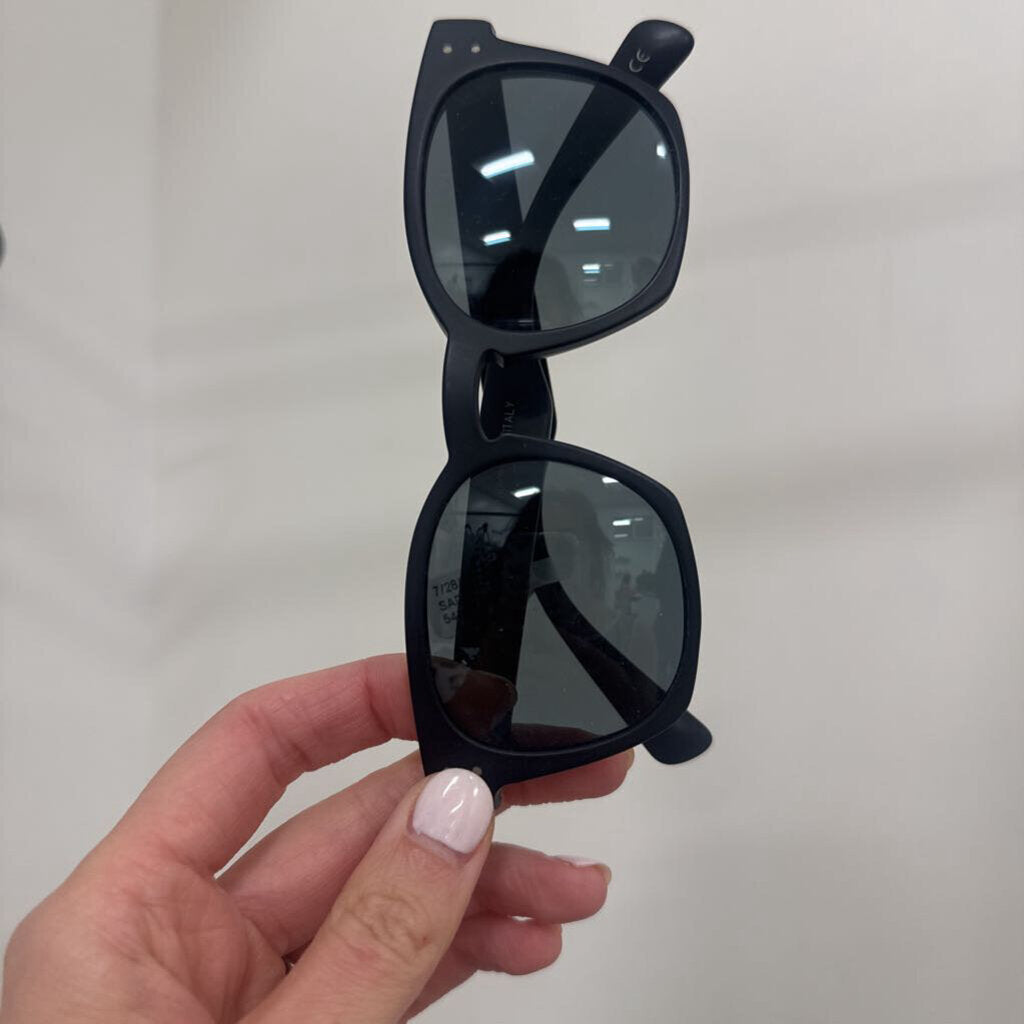 Black Square Sunglasses