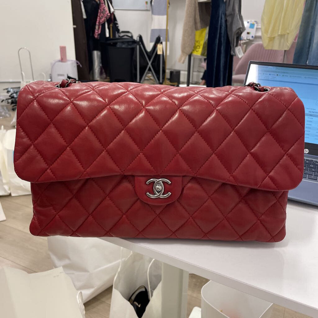 Red Lambskin Maxi 3 Accordian Flap