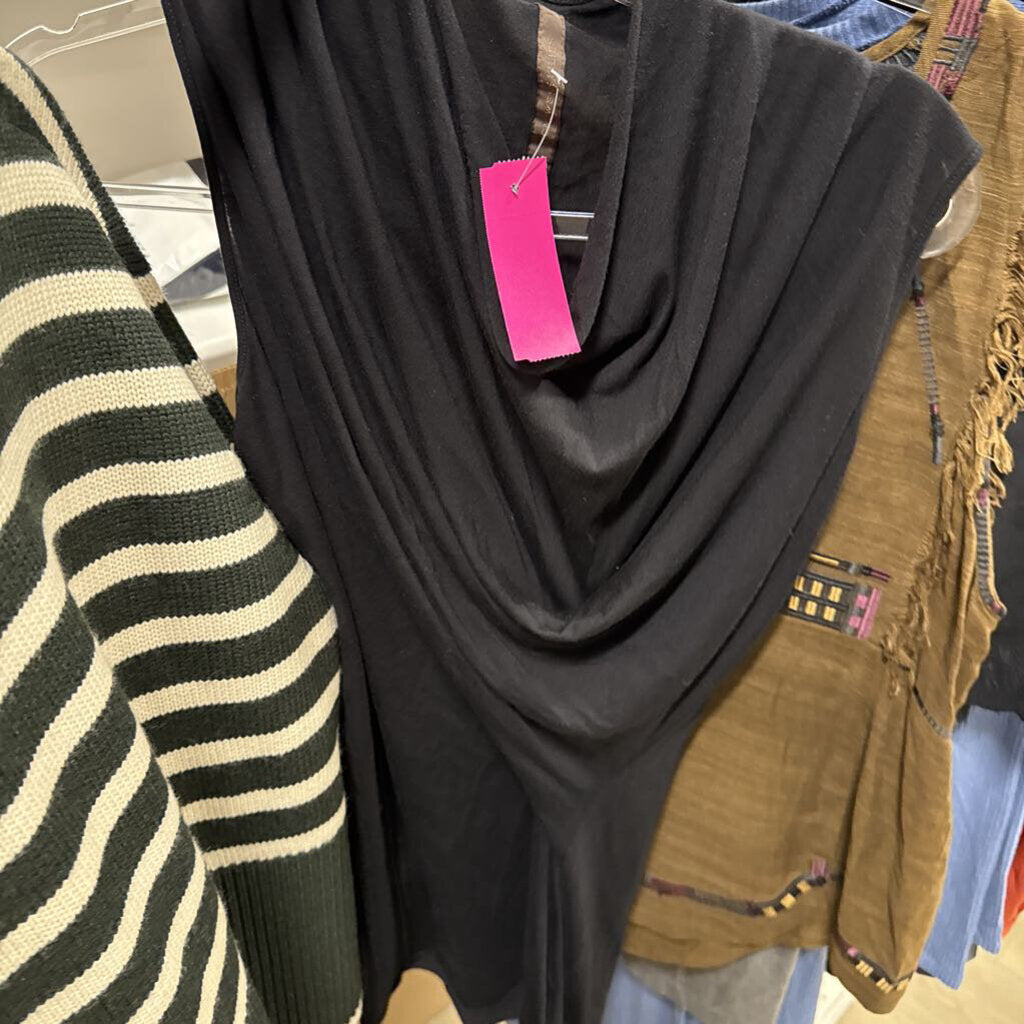 Black Front Knot Top