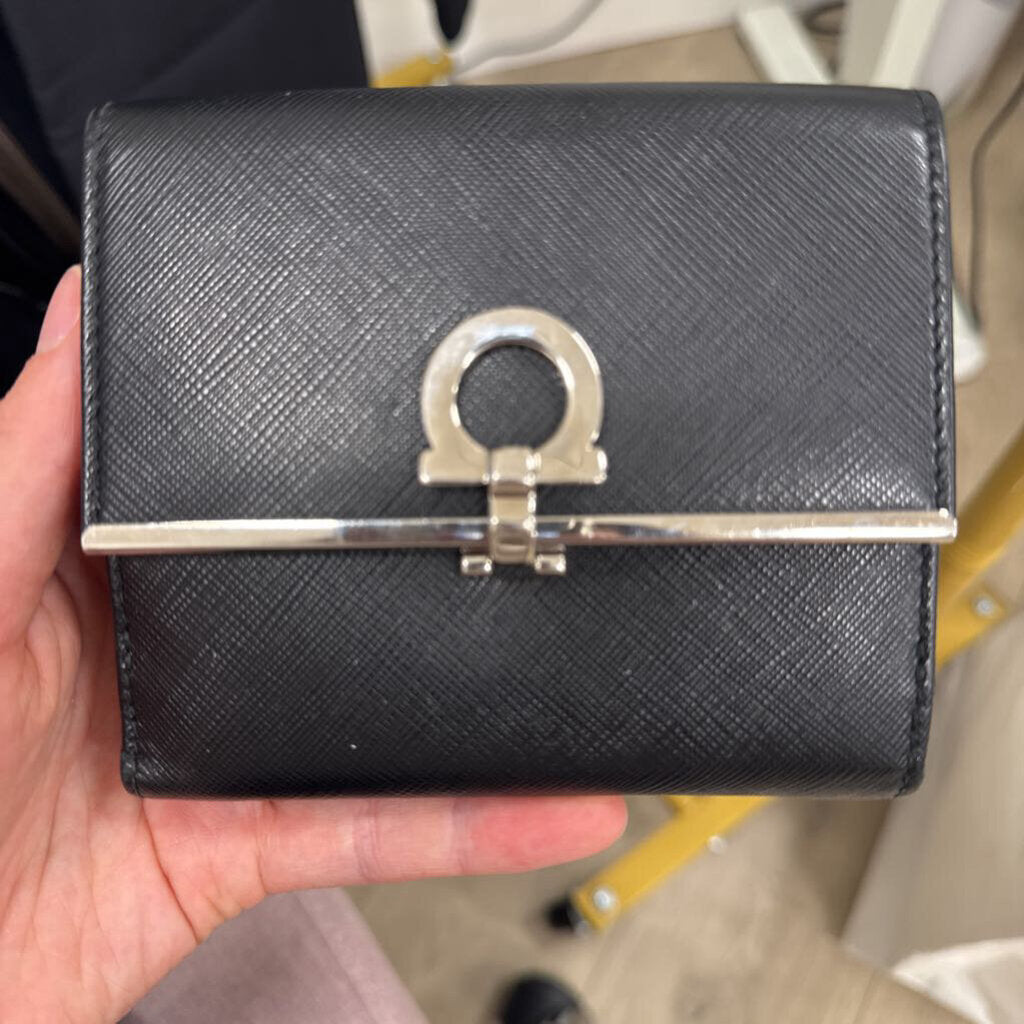 Black Leather Continental Wallet