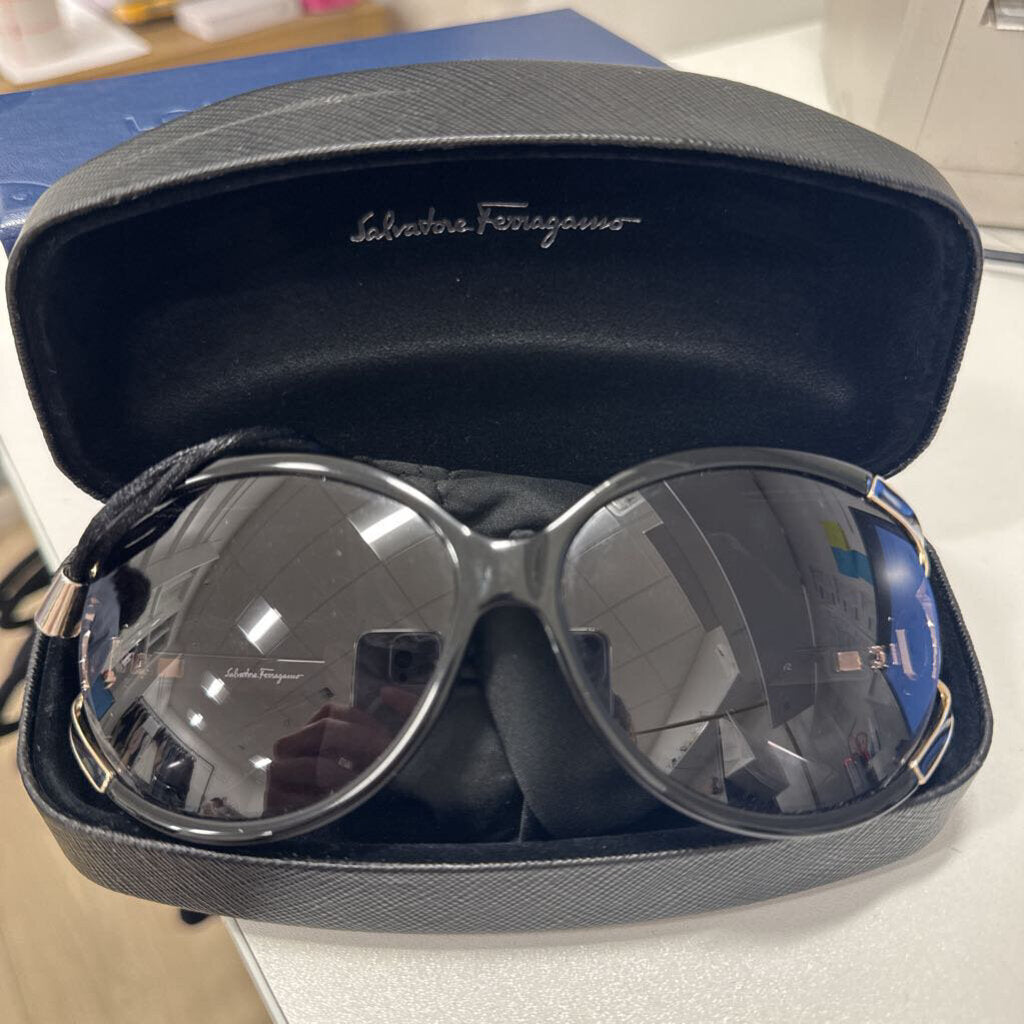 Black Oval Frame Sunglasses