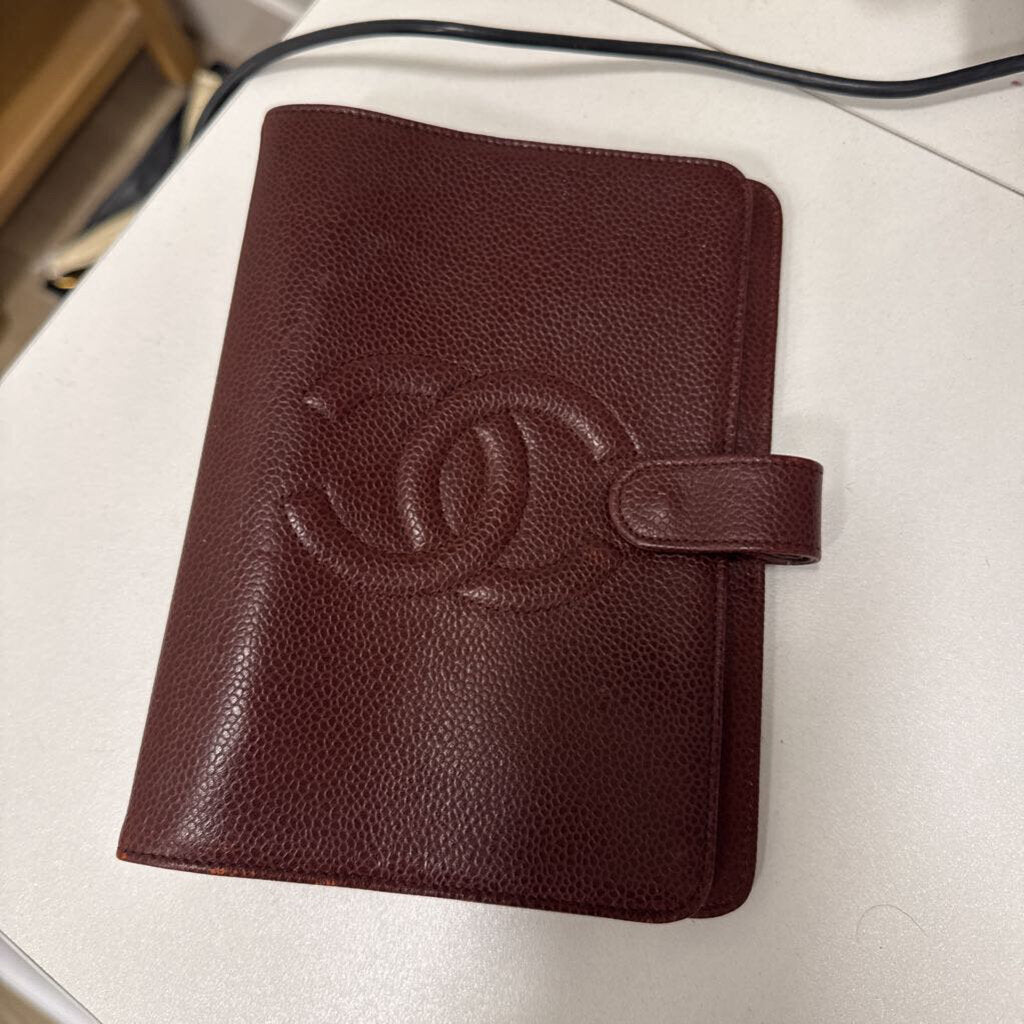 Vintage Brown Caviar Ring Agenda Cover