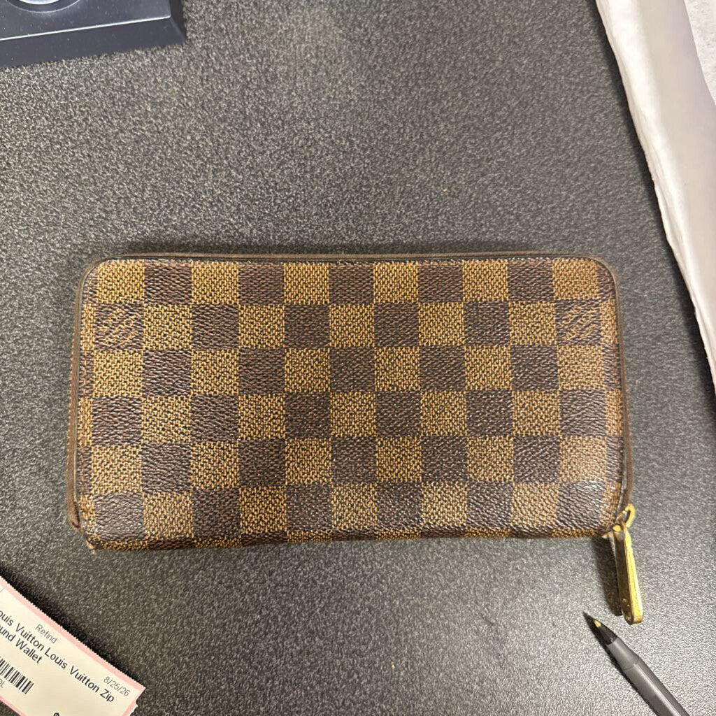 Louis Vuitton Zip Around Wallet