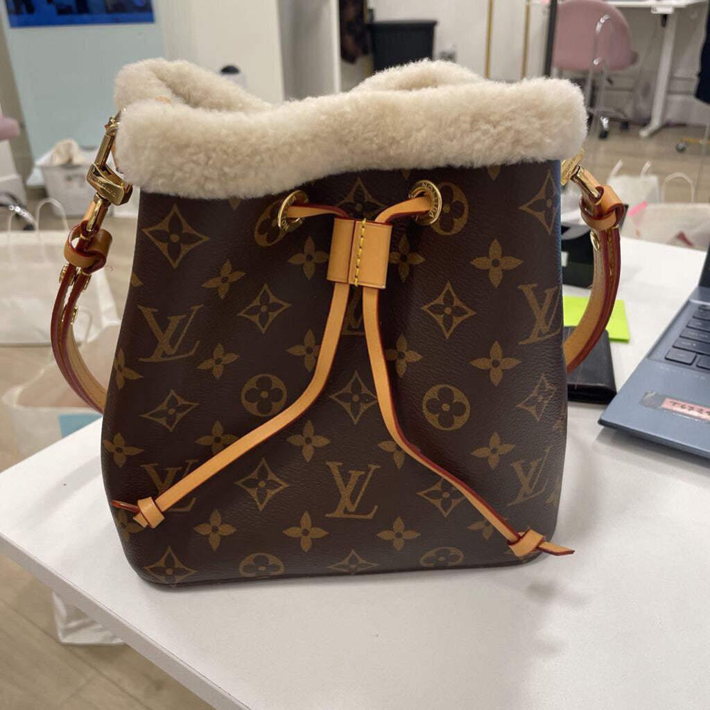 Monogram NeoNoe Cozygram Handbag