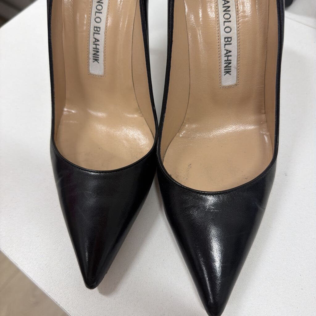 Manolo Blahnik Black Leather Pump