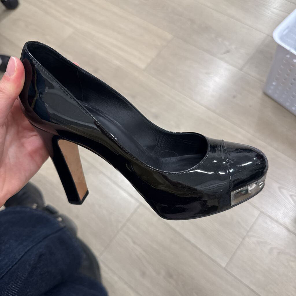 Black Leather Patent Leather Pump