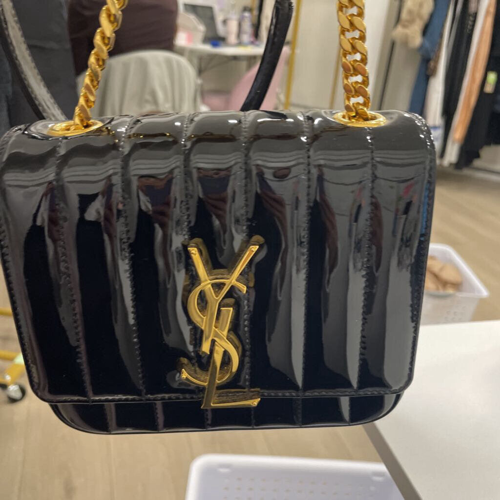 Black Patent Vicky Chain Bag