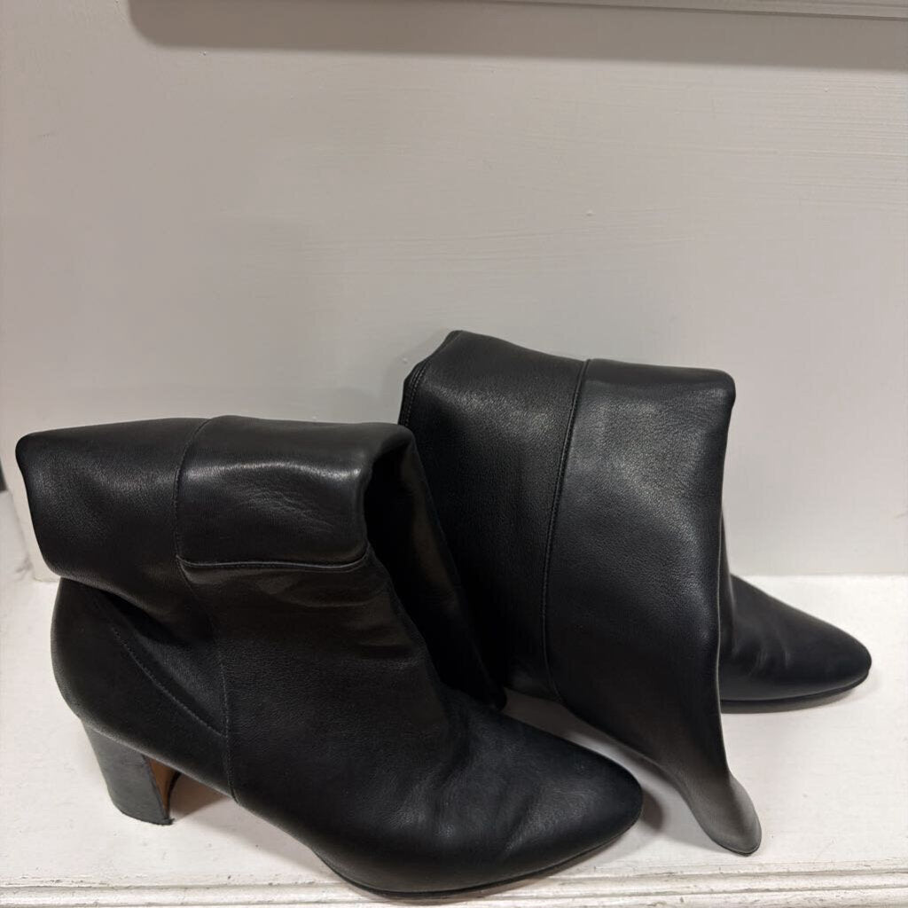 Manolo Blahnik Black Leather Boots