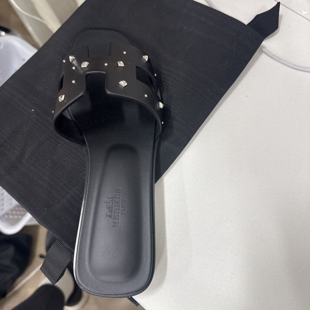 Black Leather Studded Orans