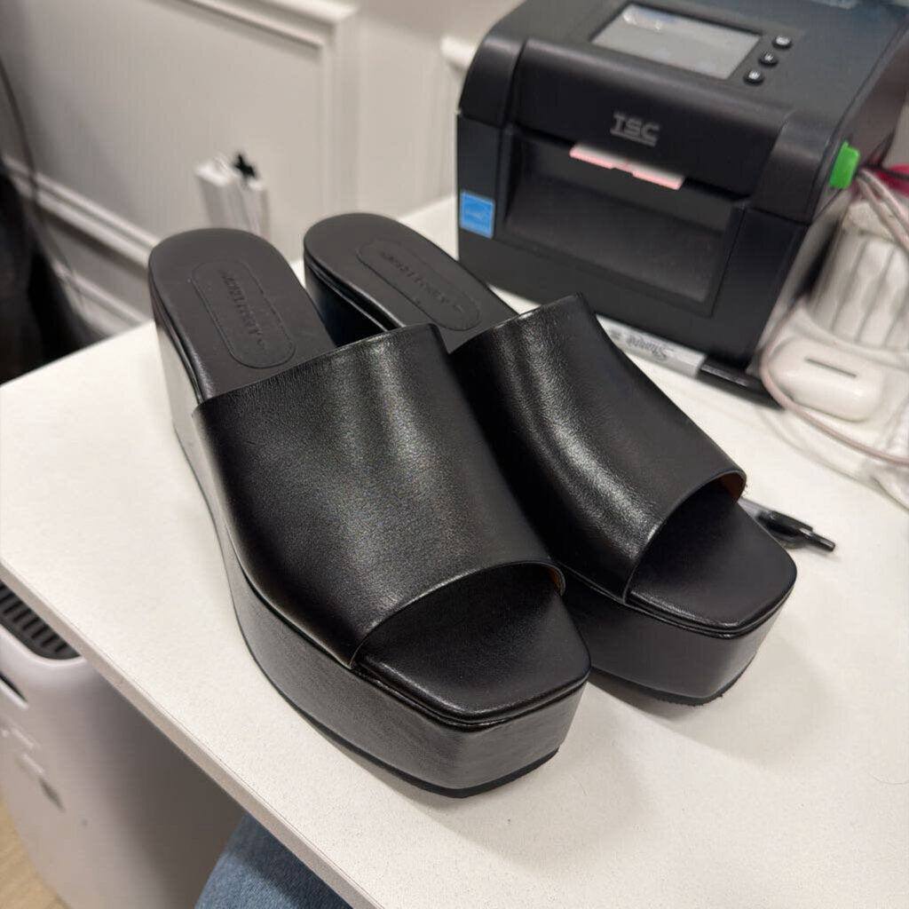 Black Leather Platform Slides (9) (NEW)