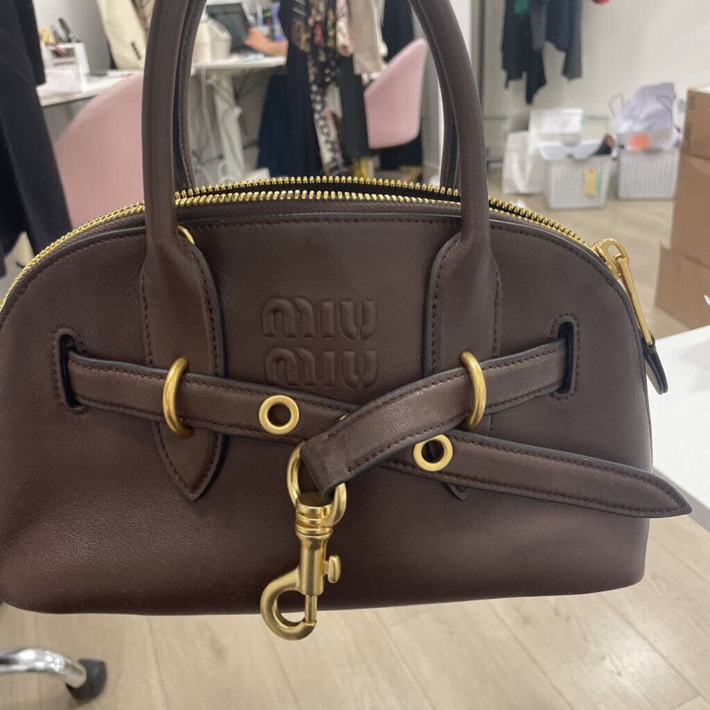 Brown Aventure Small (3950)