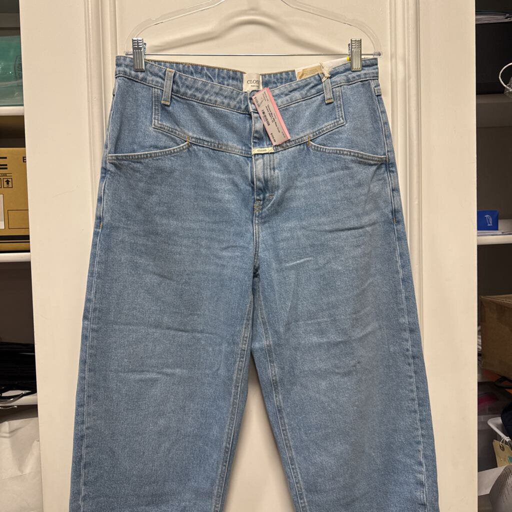 Blue Mid Rise Crop Jeans (NWT)