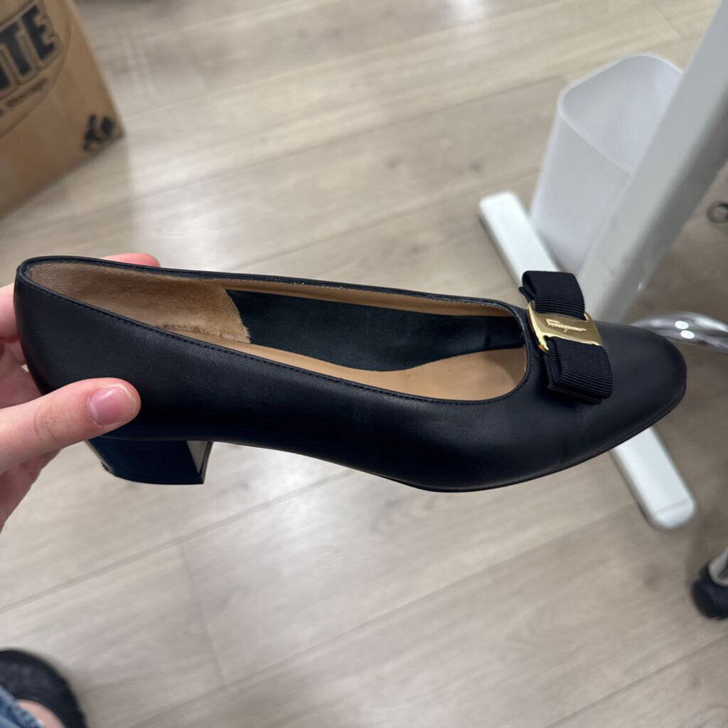 Black Leather Vara Low Pump