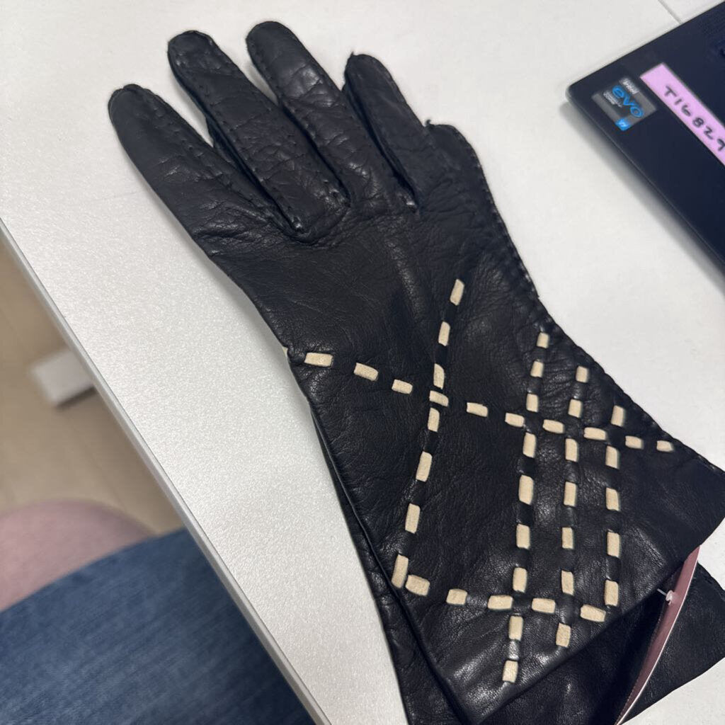 Burberry Black White Stitch Leather Gloves