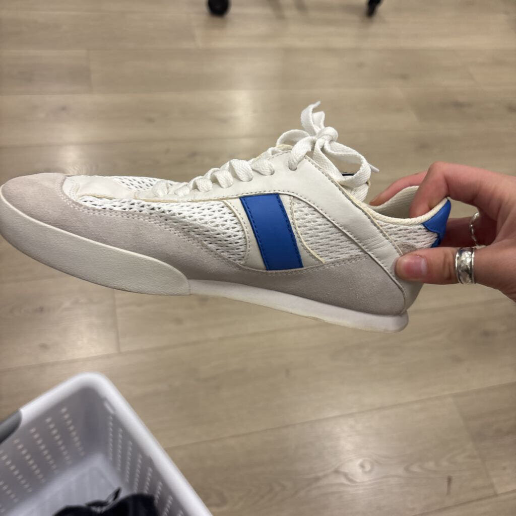 Chloe White And Blue Sneaker