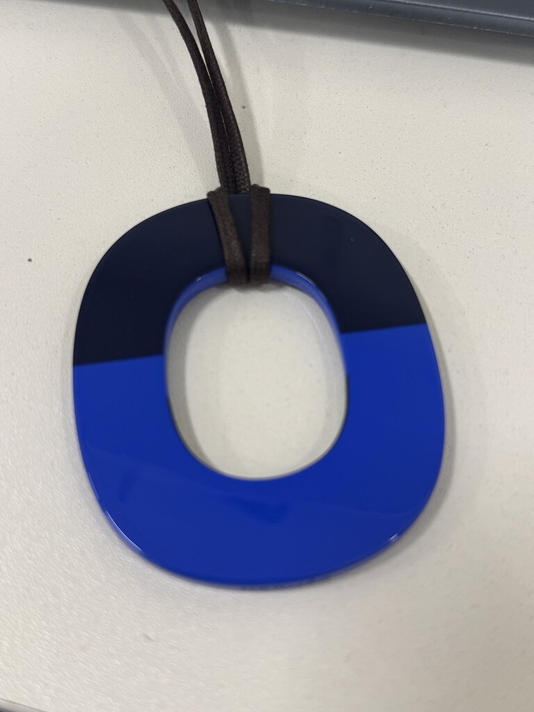 Blue Lacquered Isthme Pendant Necklace