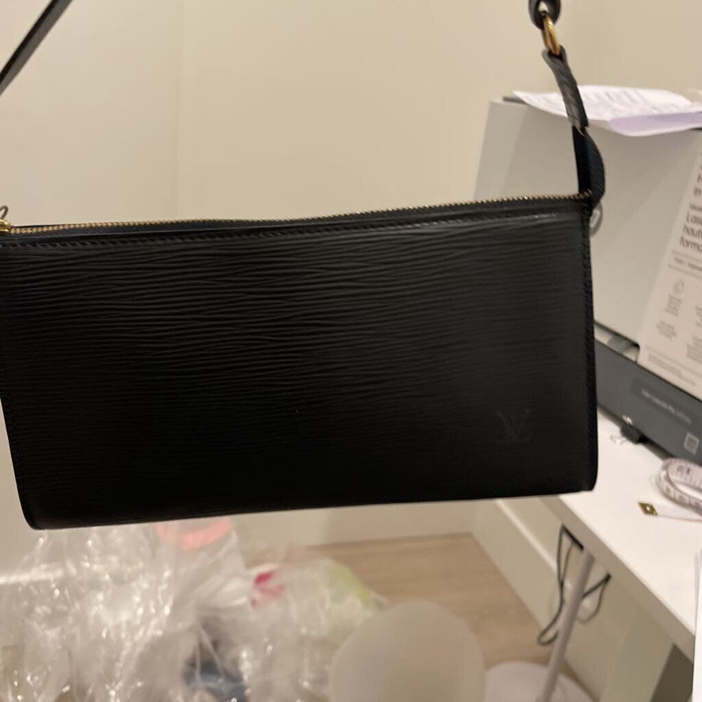 Black Epi Pochette