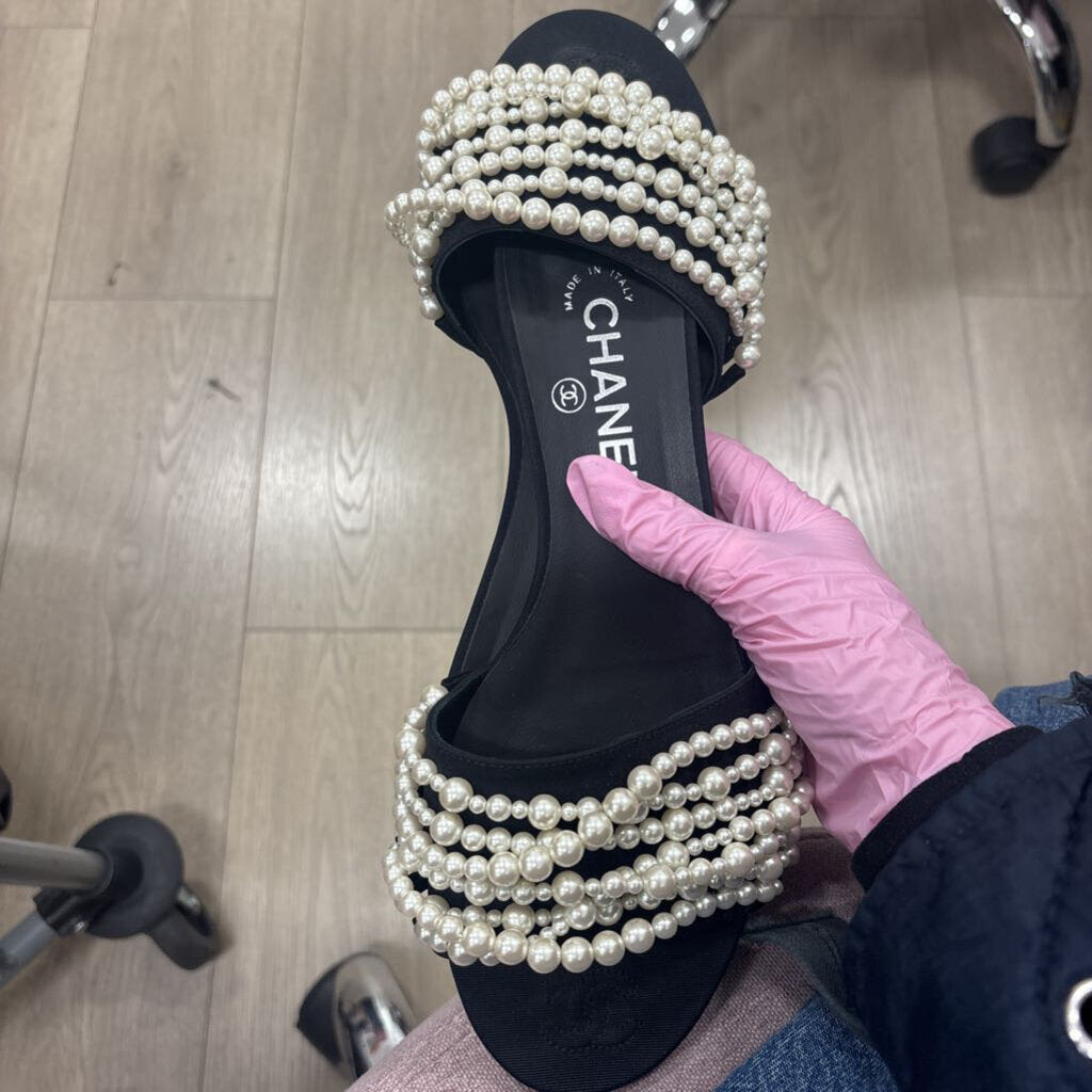 Chanel Black Pearl Slide