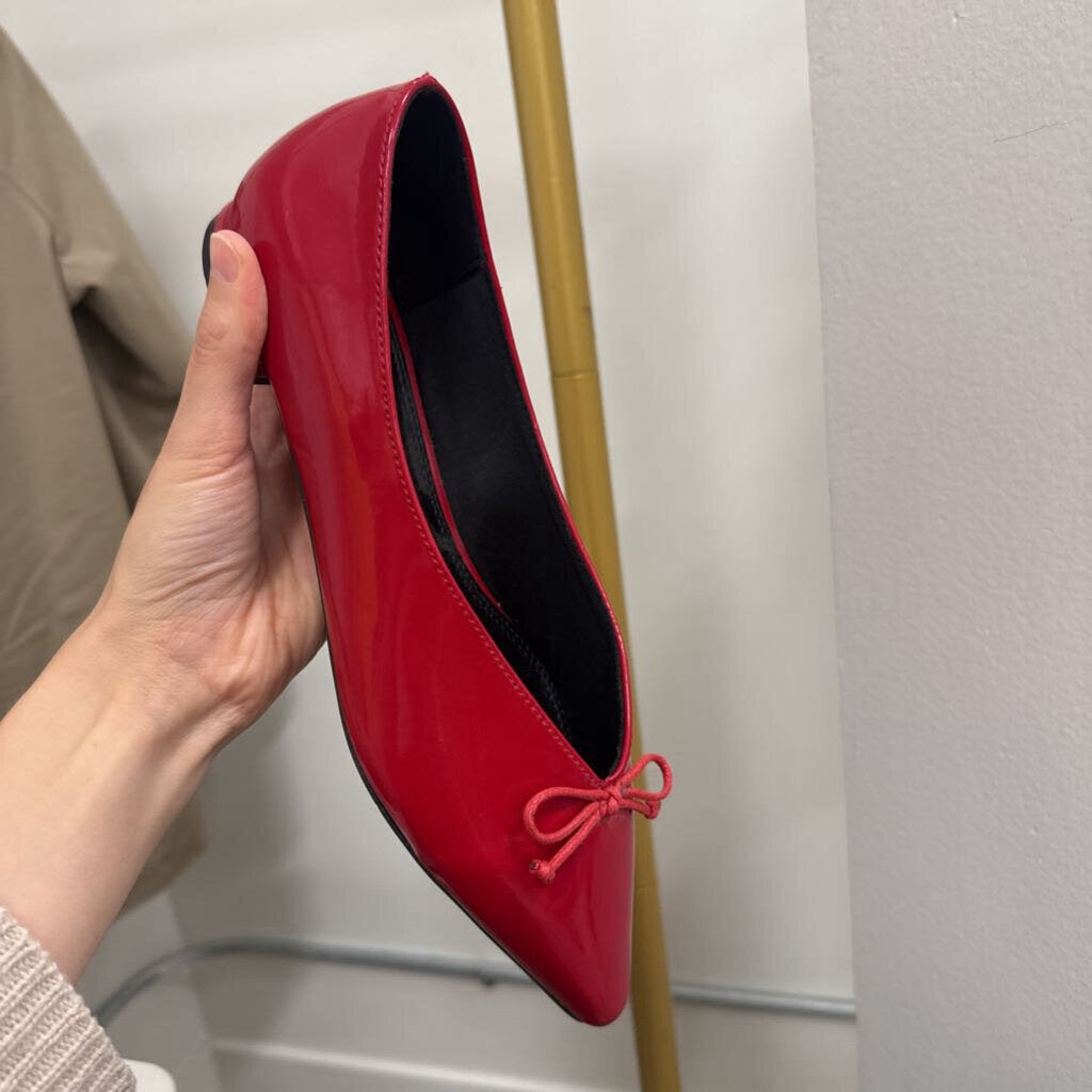 Red Patent Pointed Toe Flats (30)