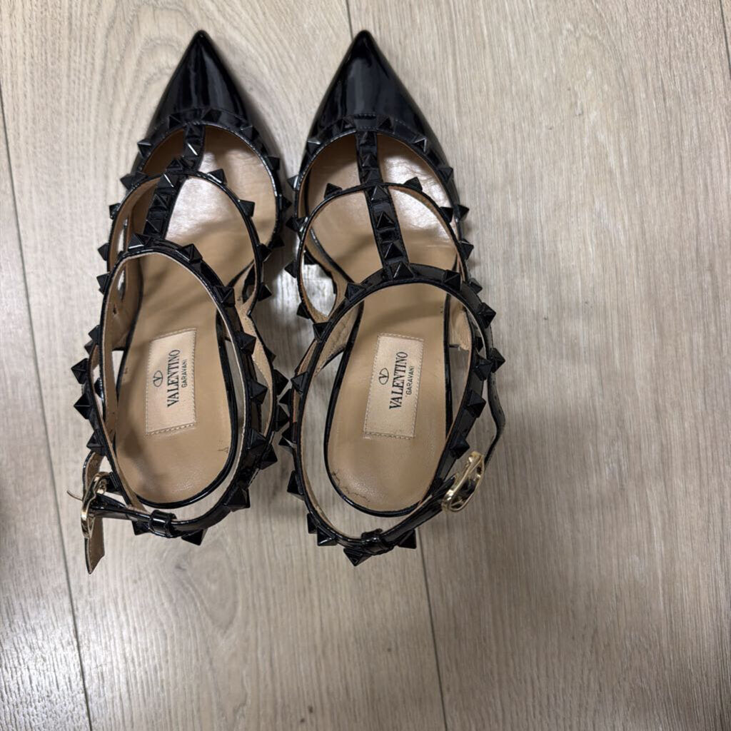 Black Rockstud Pumps