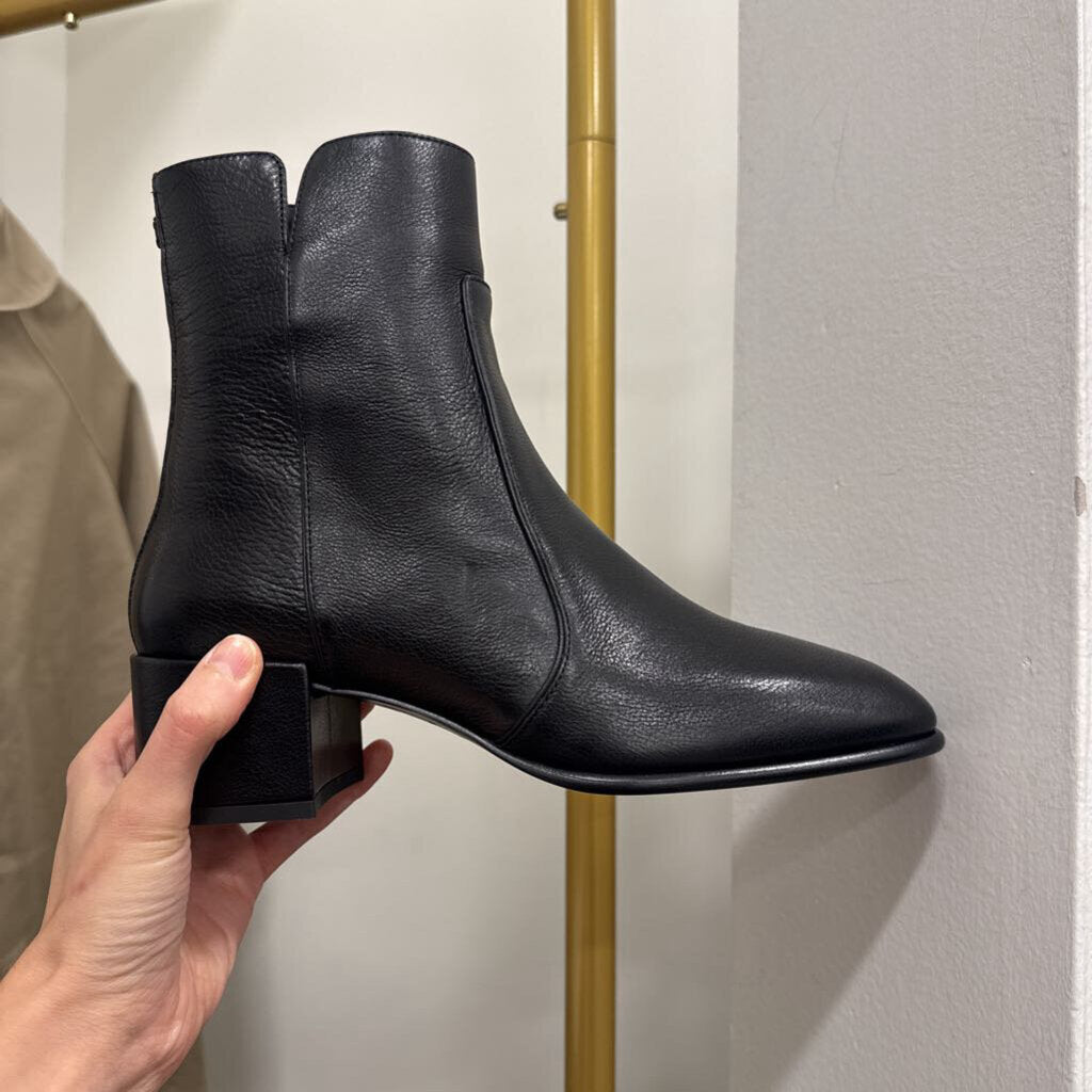 Black Leather Block Heel Boots (new, 1295)