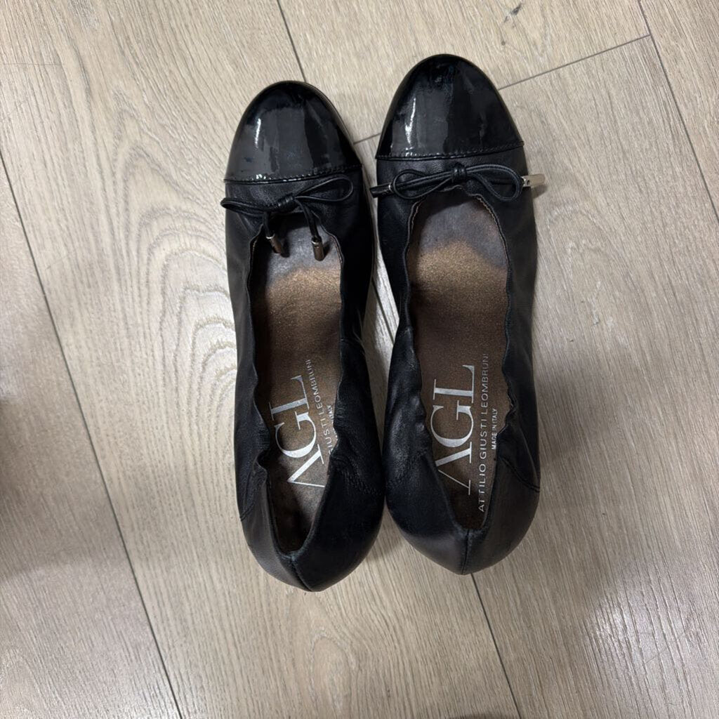 Black Leather Patent Cap toe Ballet Pumps