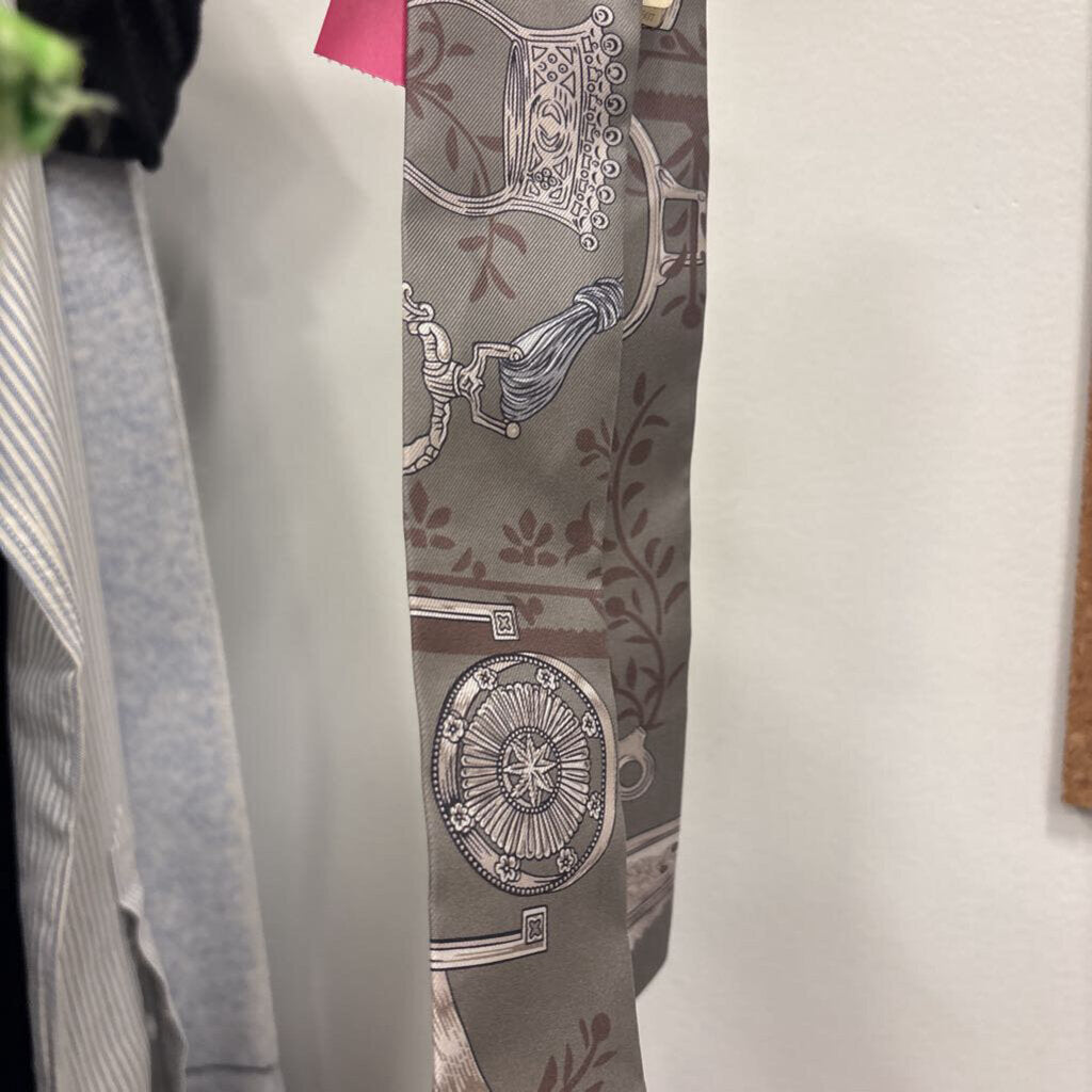 Grey Silk Twilly (NWT)