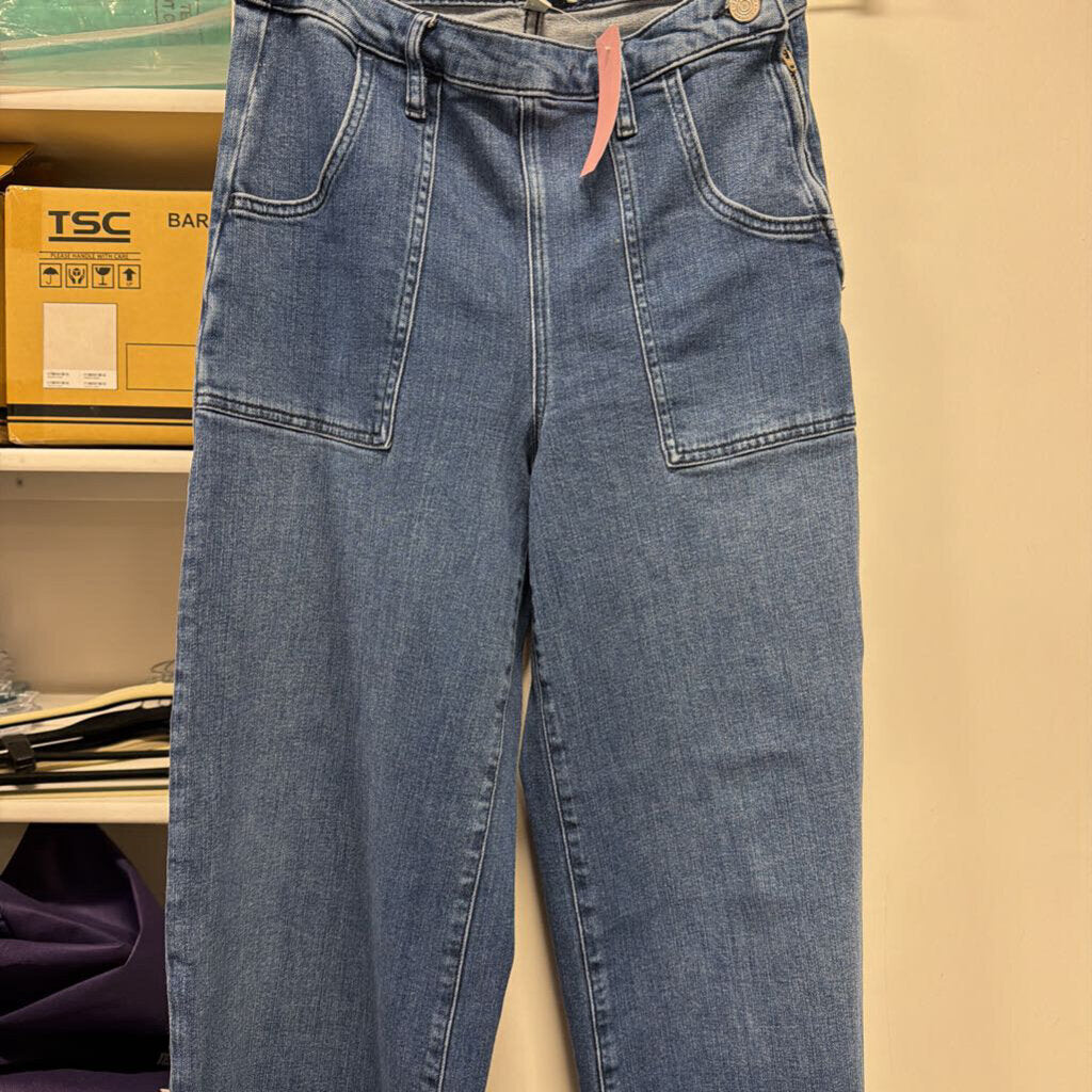 Medium Wash Straight Leg Jean