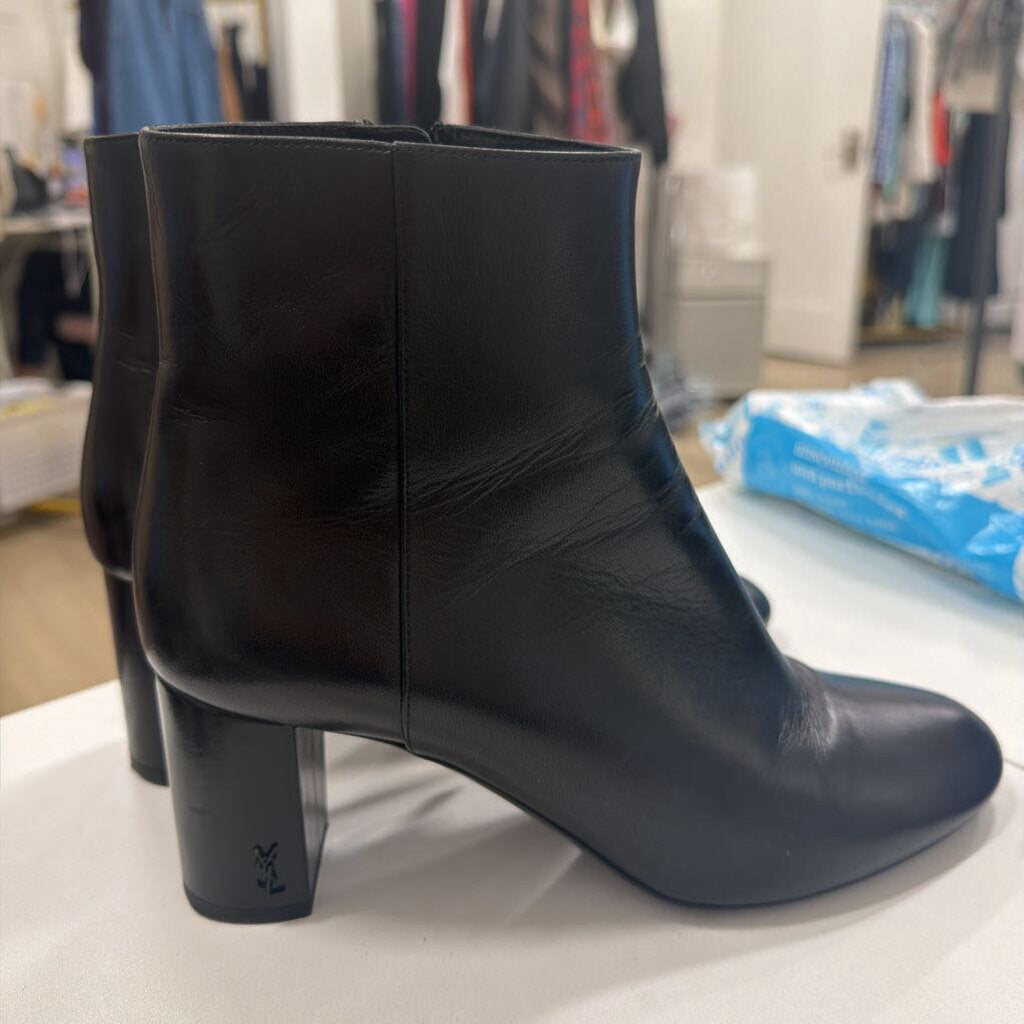 Black Leather Block Heel Boots (38.5)
