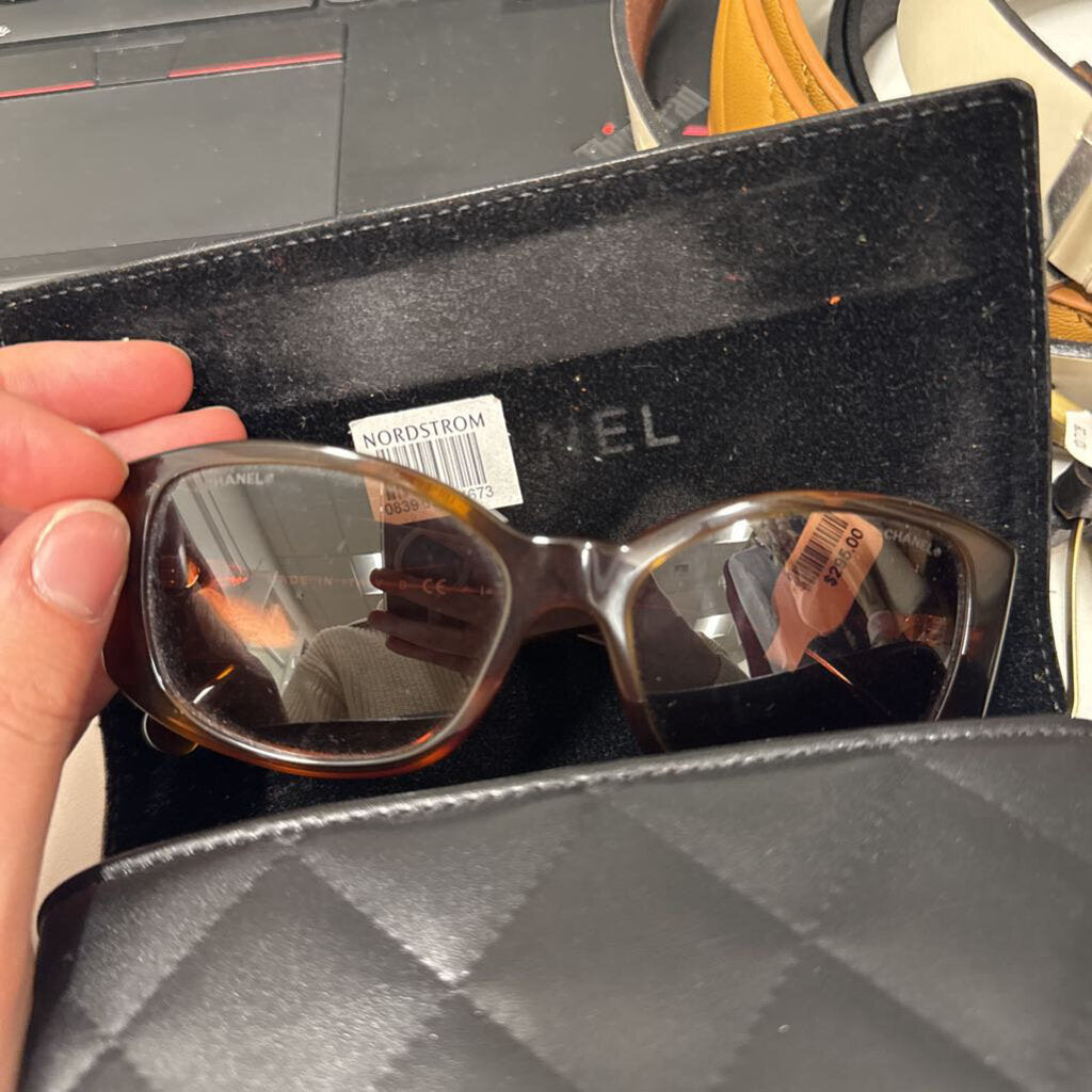 Brown Oval Tortoise Sunglasses