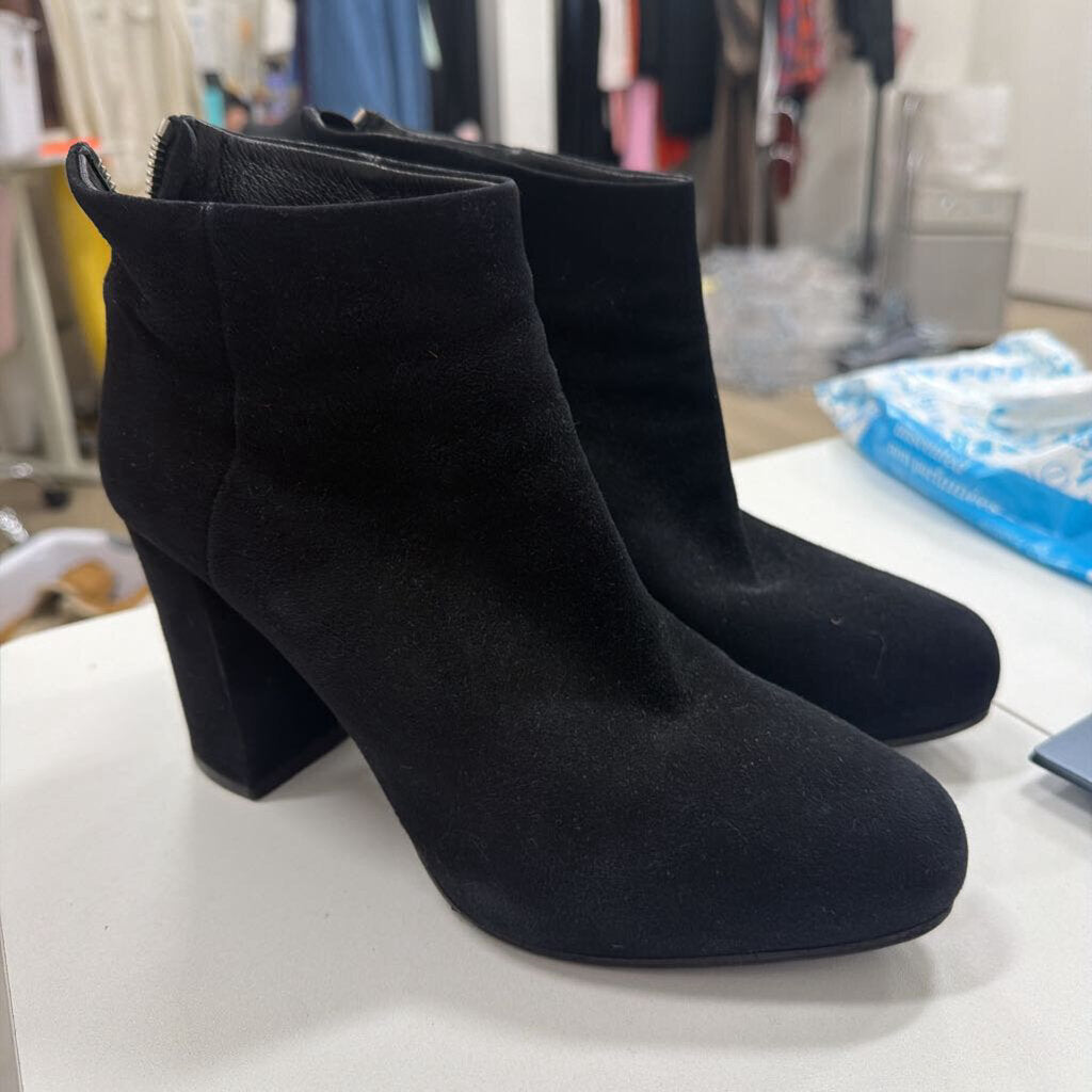 Black Suede Block Heel Booties (39.5)