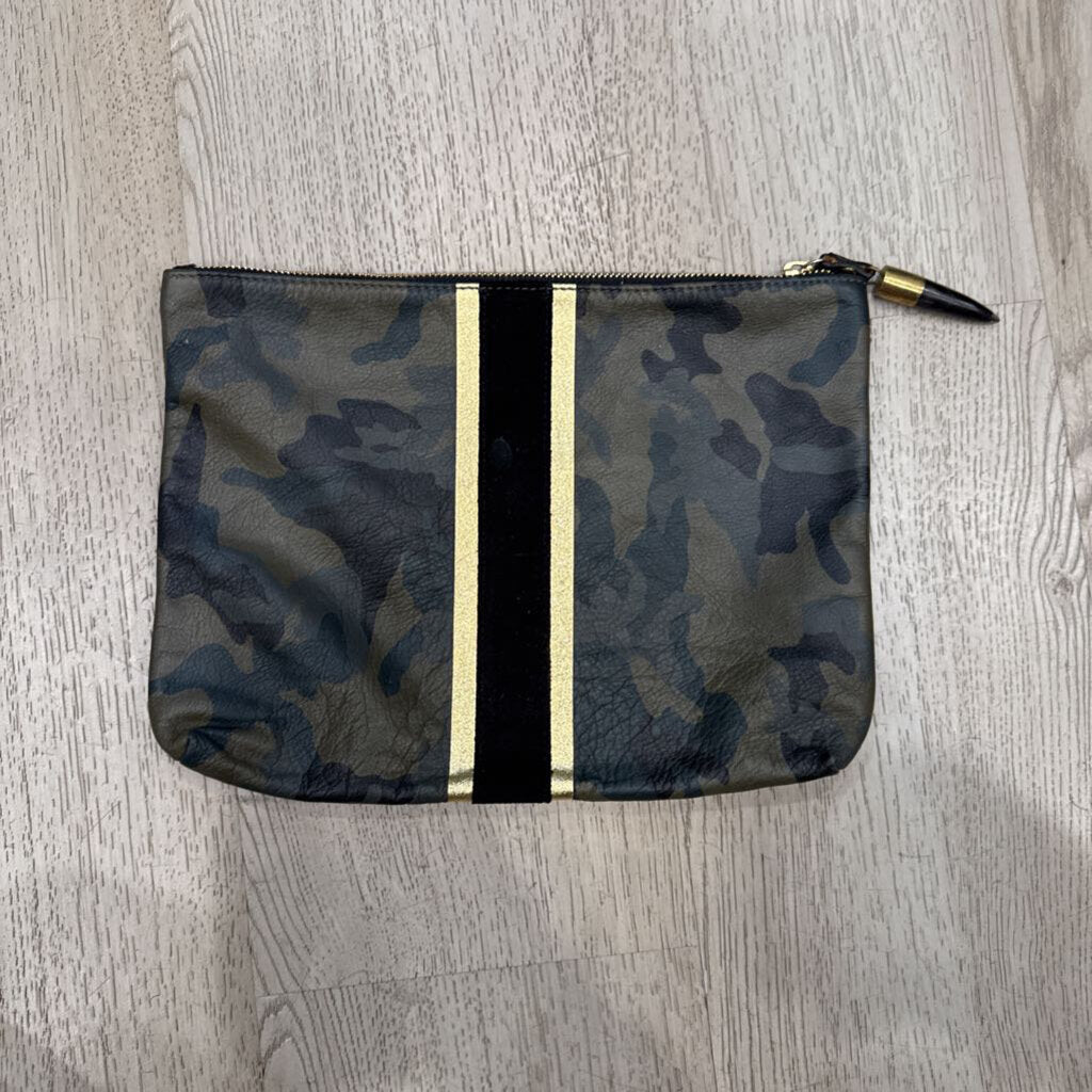 Camo Clutch (75)